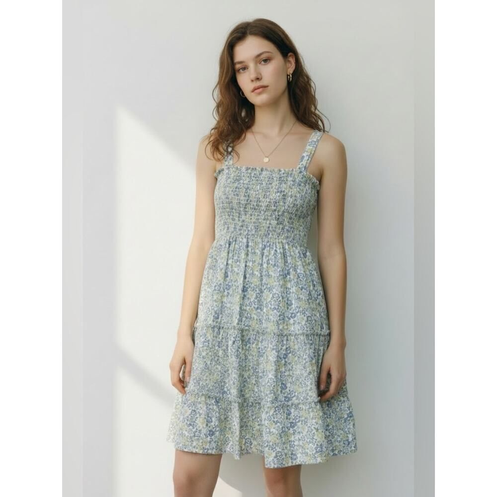 Hollister Floral Smocked Tiered Dress – Size Medium